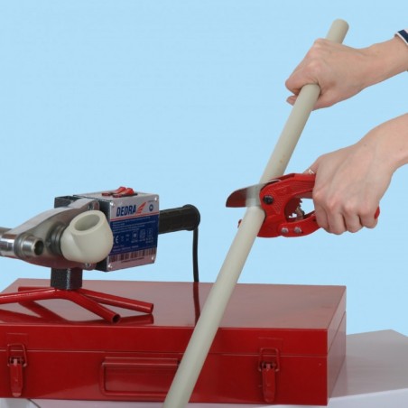 Dedra Rohrschweißgerät 800/1500 W + 7-teiliges Aufsatzset + Metallkoffer (DED7515)