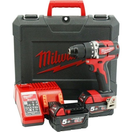 Milwaukee M18 CBLPD-502C Akku-Bohrschrauber, 18 V, 2 x 5-Ah-Akku